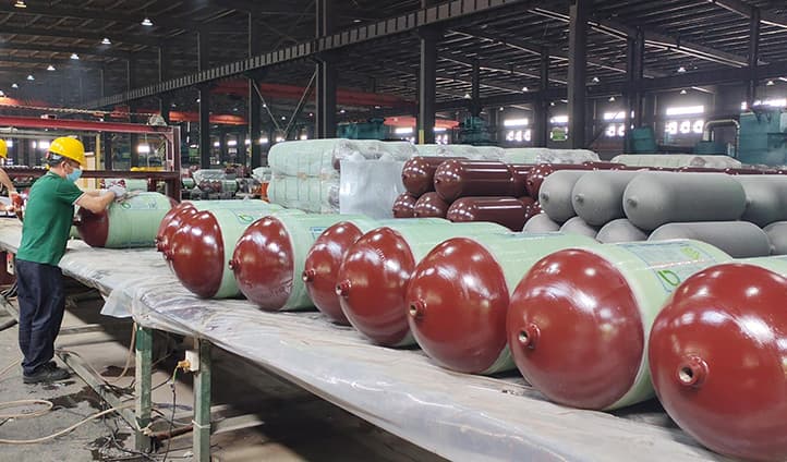 Follow me and take you to understand the manufacturing process of CNG type II gas cylinders